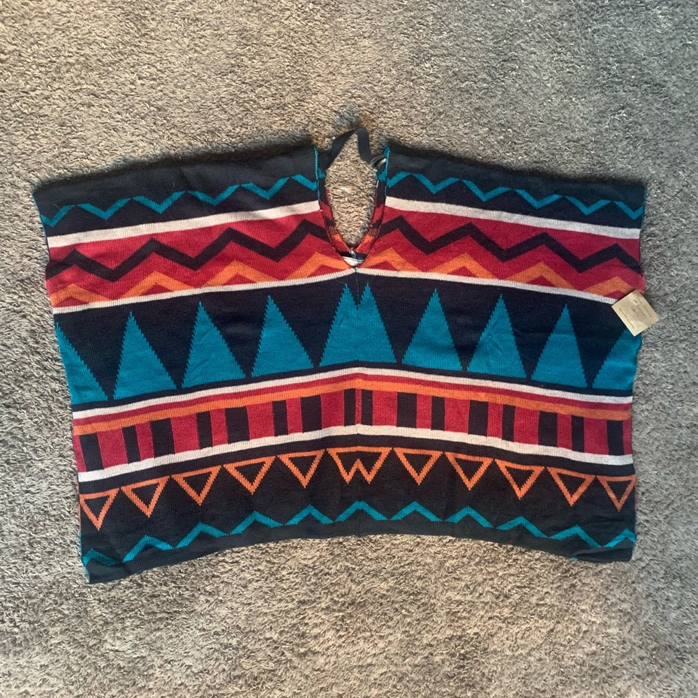 Flying Tomato Simple Graphic Sweater Top